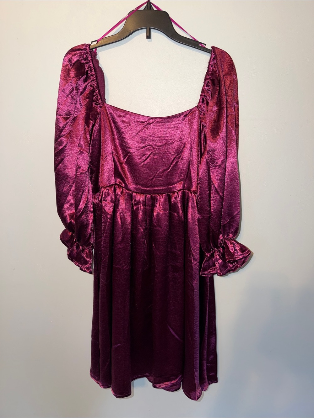 entro Satin Puff-Sleeve Mini Dress - Plum